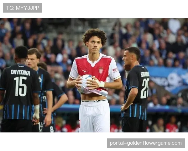 朗斯5-0大胜巴黎FC重返榜首，赛义德福法纳双双梅开二度